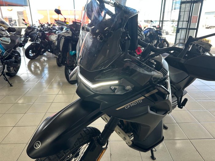 2025 CFMOTO 800MT-X MT Black
