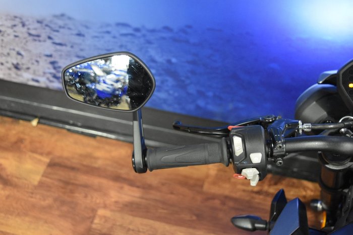 2023 TRIUMPH STREET TRIPLE RS Silver