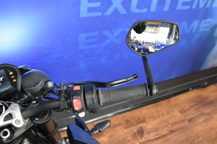 2023 TRIUMPH STREET TRIPLE RS Silver