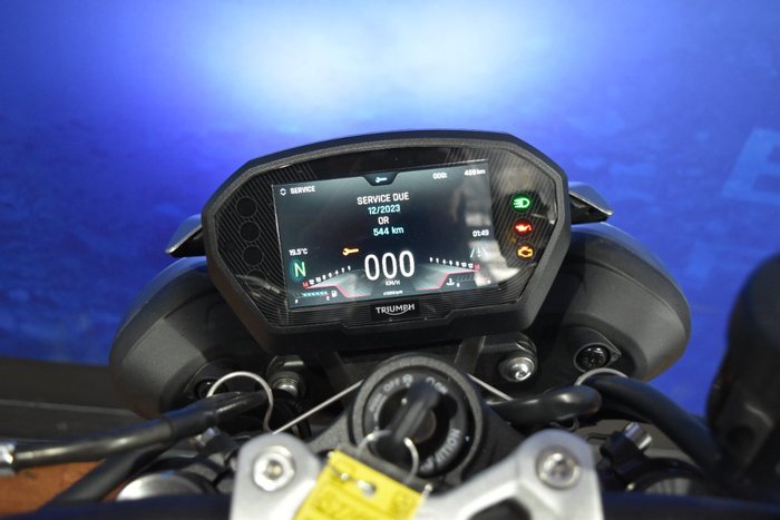 2023 TRIUMPH STREET TRIPLE RS Silver