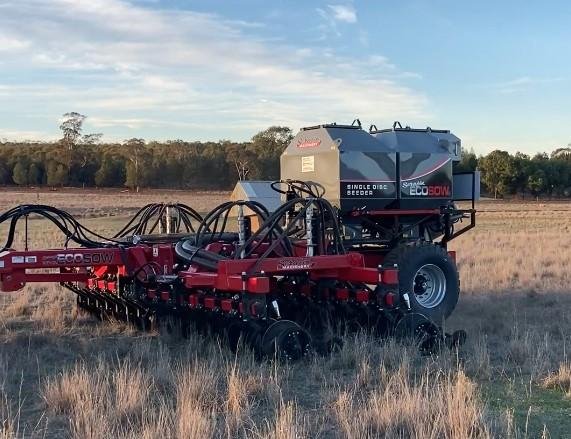 0 SERAFIN ECOSOW 632 SINGLE DISC SEEDER WITH GASON BIN NEW RED