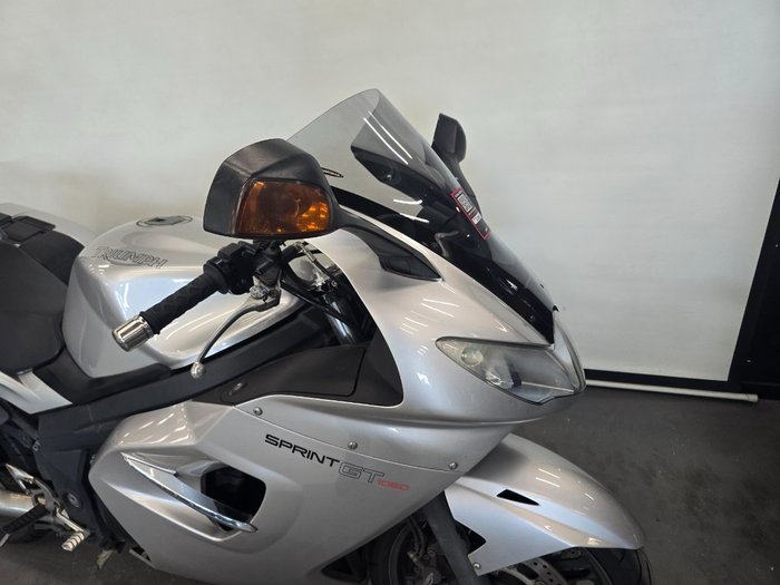 Triumph 2011 TRIUMPH 1050CC SPRINT GT SILVER