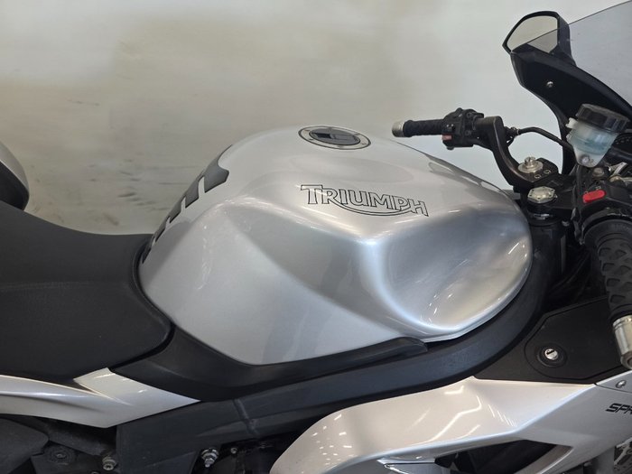 Triumph 2011 TRIUMPH 1050CC SPRINT GT SILVER