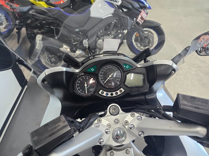 2002 Yamaha FJR1300 SILVER