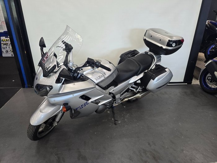 2002 Yamaha FJR1300 SILVER