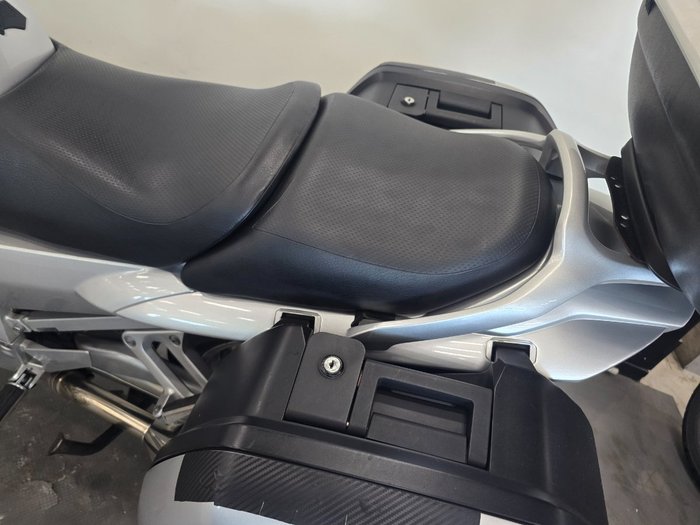 2002 Yamaha FJR1300 SILVER