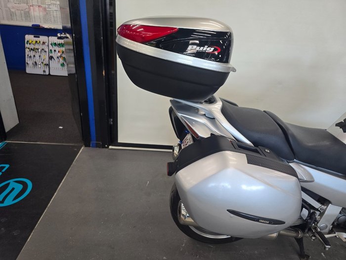 2002 Yamaha FJR1300 SILVER