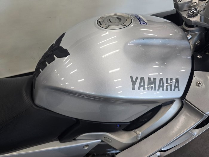 2002 Yamaha FJR1300 SILVER