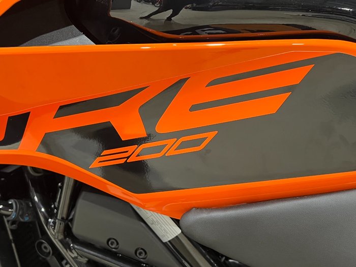 2024 KTM 200 DUKE (ABS) ORANGE