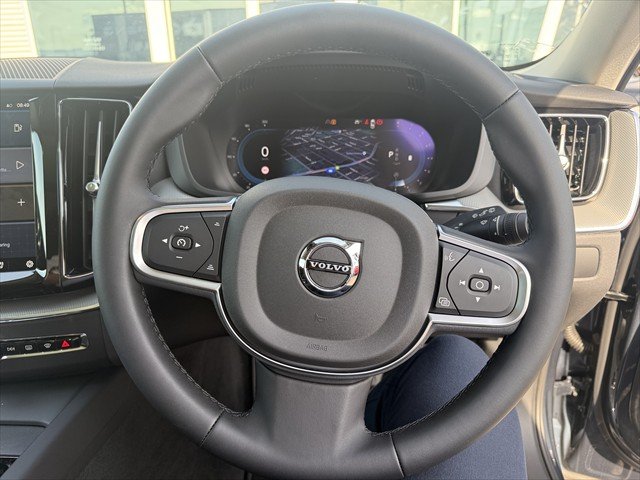 2024 Volvo XC60 Plus B5