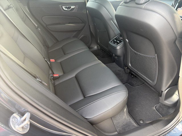 2024 Volvo XC60 Plus B5