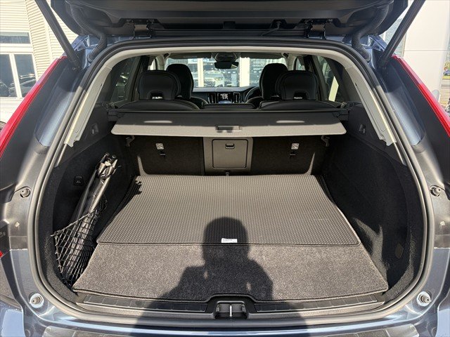 2024 Volvo XC60 Plus B5