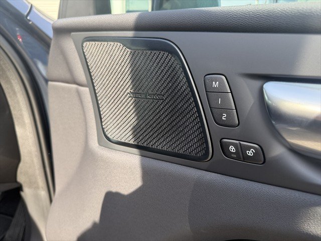 2024 Volvo XC60 Plus B5