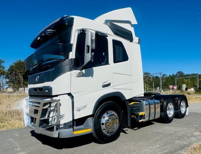 2022 Volvo Fm 460 White