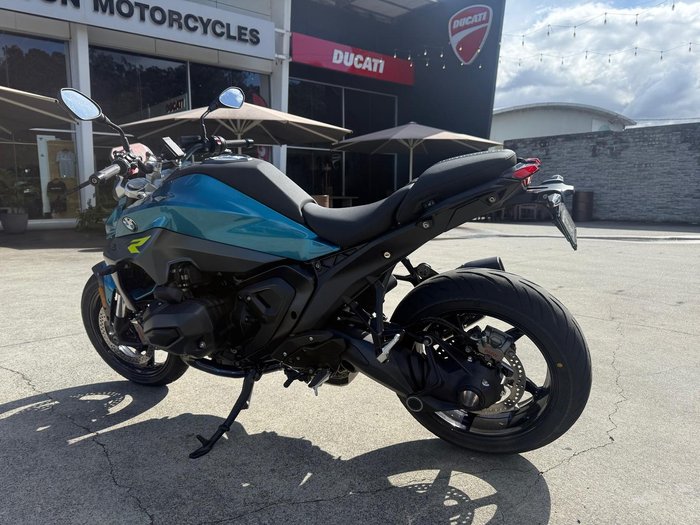 2025 BMW R 1300 R