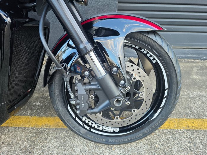 2018 Suzuki VZR 1800BZ BOULEVARD (M109R) BLACK
