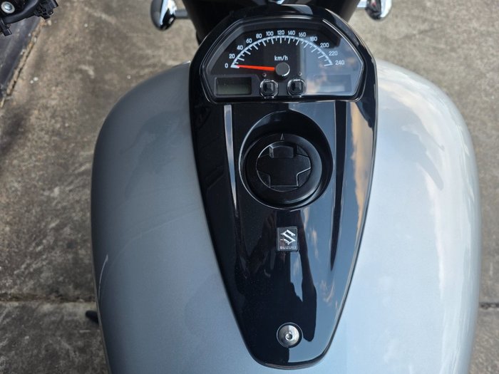 2018 Suzuki VZR 1800BZ BOULEVARD (M109R) BLACK