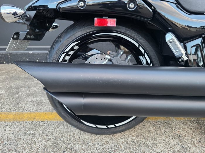 2018 Suzuki VZR 1800BZ BOULEVARD (M109R) BLACK