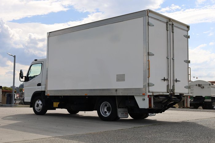 2021 Fuso Canter 515 Pantech White