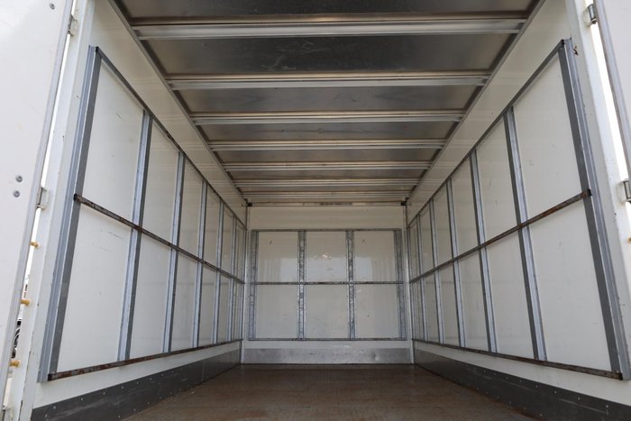 2021 Fuso Canter 515 Pantech White