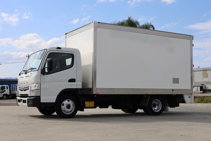 2021 Fuso Canter 515 Pantech White