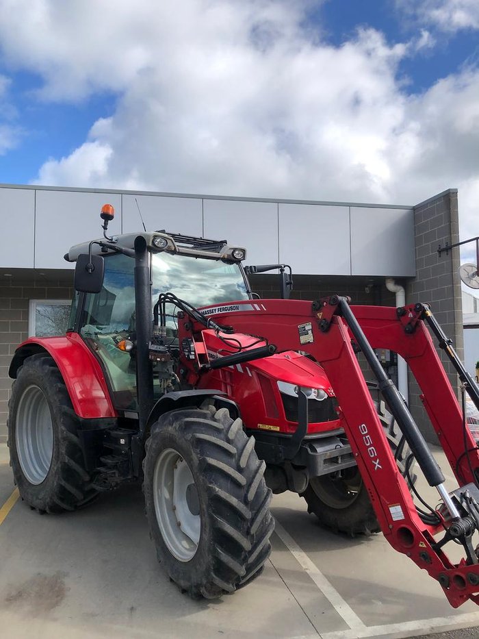 0 Massey Ferguson 5609 Essential Cab 90 Hp Dyna4 Fel 1937 Hours Red