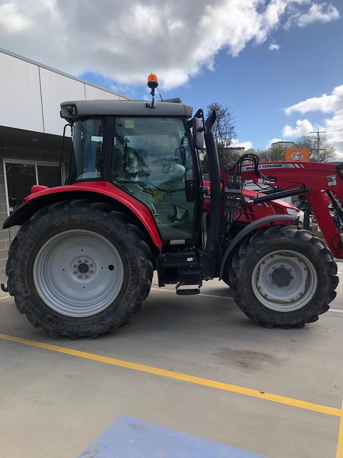 0 Massey Ferguson 5609 Essential Cab 90 Hp Dyna4 Fel 1937 Hours Red