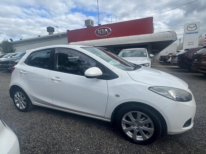 2010 Mazda 2 Maxx DE Series 1 Crystal White Pearl