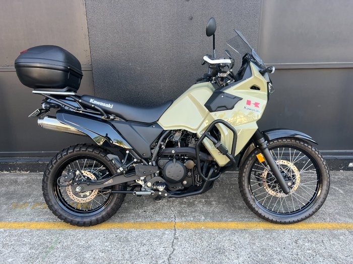 2022 Kawasaki KLR650 (KL650) PEARL SAND KHAKI