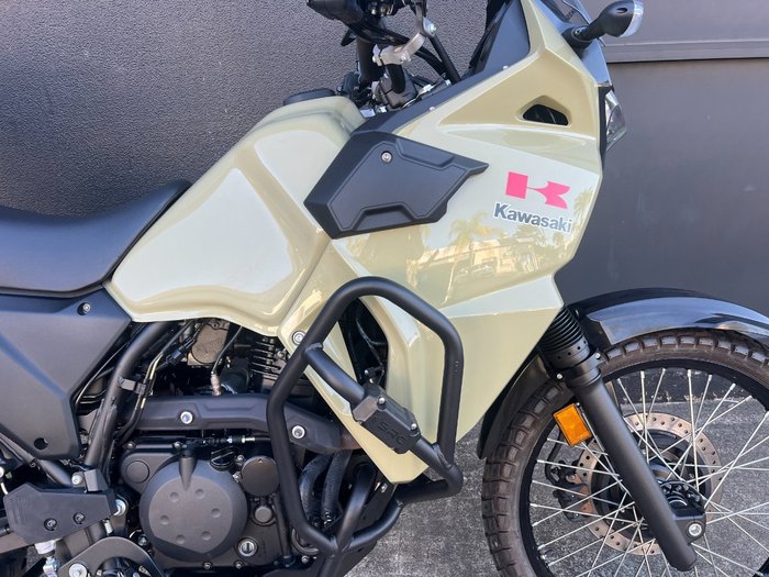 2022 Kawasaki KLR650 (KL650) PEARL SAND KHAKI