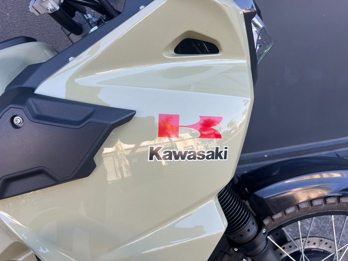 2022 Kawasaki KLR650 (KL650) PEARL SAND KHAKI