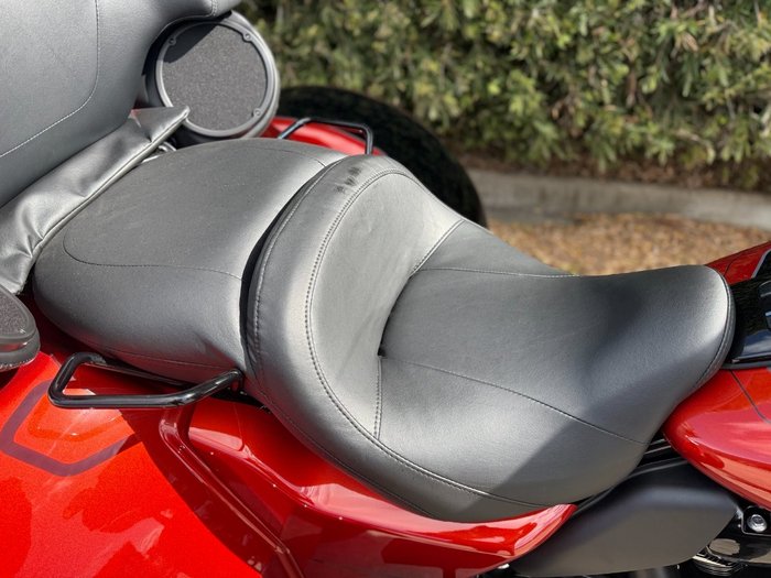 2025 Harley-davidson FLHTCUTG TRI GLIDE U/CLC 114 Black