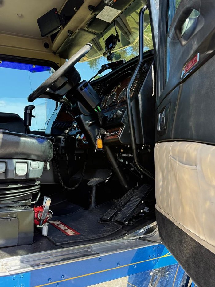 2018 Kenworth T359 ONE OWNER - FUEL HAUL SPEC