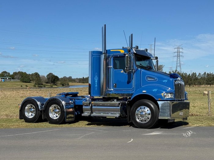 2018 Kenworth T359 ONE OWNER - FUEL HAUL SPEC