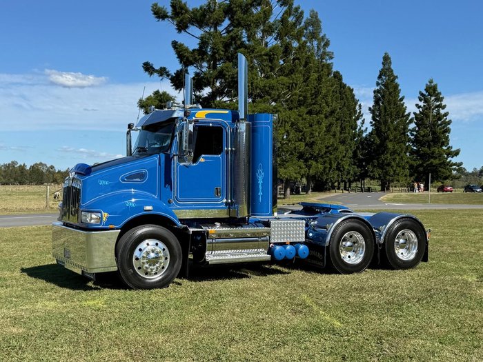 2018 Kenworth T359 ONE OWNER - FUEL HAUL SPEC