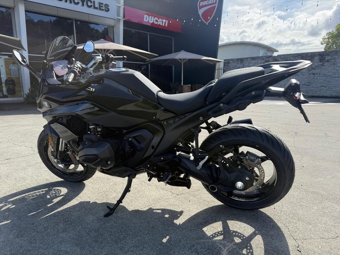 2025 BMW R 1300 RS Triple Black R 1300 Black