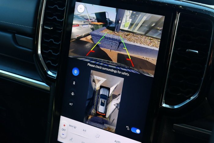 2024 Ford Everest Platinum