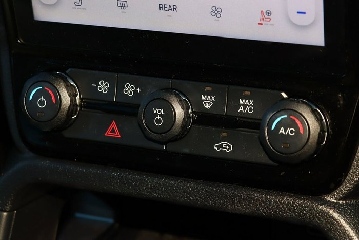 2024 Ford Everest Platinum