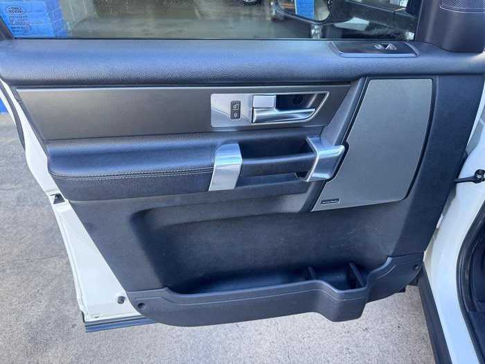 2010 Land Rover Discovery 4 TdV6 SE Series 4 MY10 4X4 Constant Alaska White