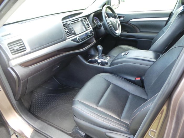 2015 Toyota Kluger Grande