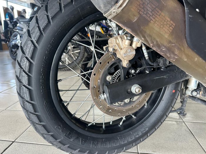 2021 Royal Enfield Himalayan E5 Premium Himalayan Black
