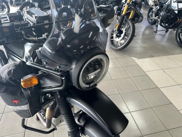 2021 Royal Enfield Himalayan E5 Premium Himalayan Black