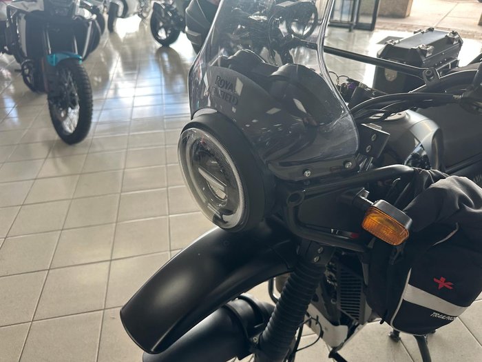 2021 Royal Enfield Himalayan E5 Premium Himalayan Black
