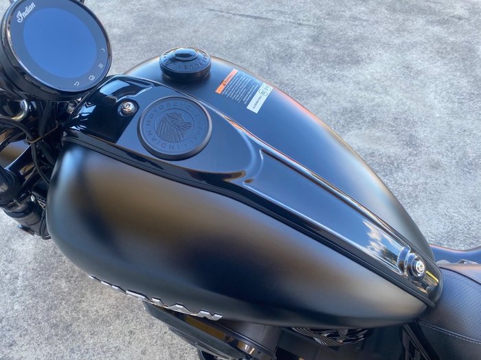 2022 Indian CHIEF DARK HORSE BLACK SMOKE