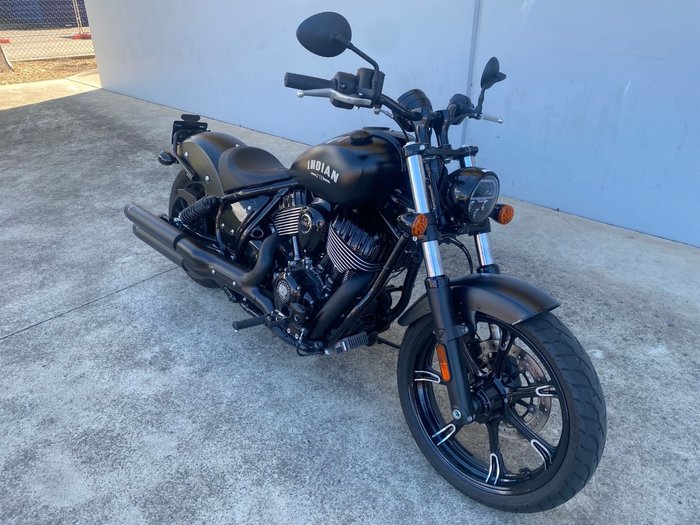 2022 Indian CHIEF DARK HORSE BLACK SMOKE