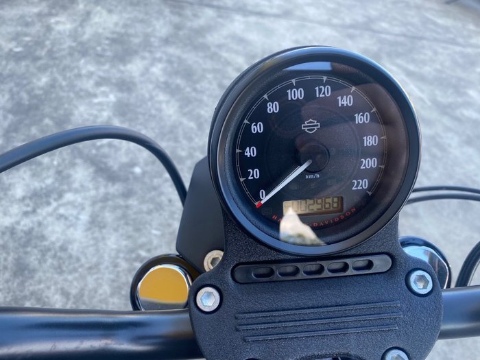 HARLEY-DAVIDSON 2010 HARLEY DAVIDSON 883CC XL883CC XLH SERIES BLACK