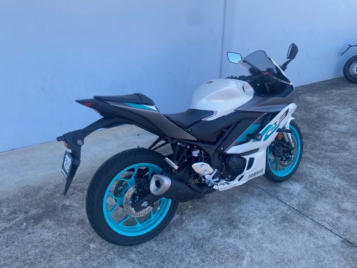 2024 Yamaha YZF-R3 White