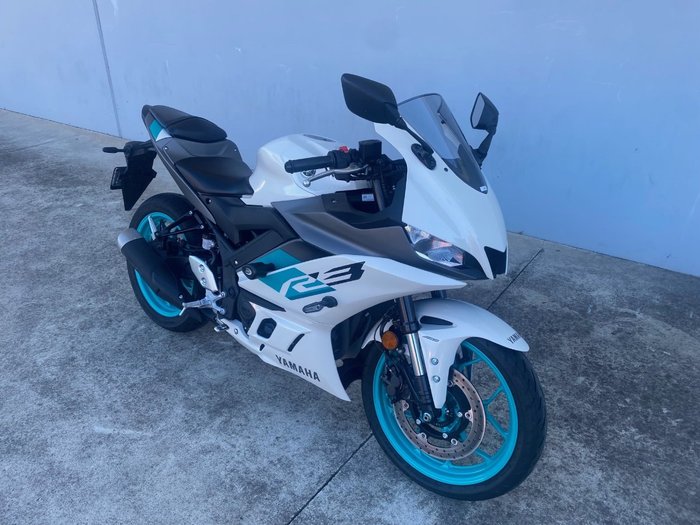 2024 Yamaha YZF-R3 White