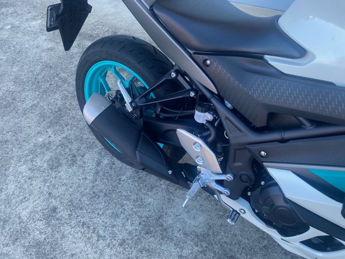 2024 Yamaha YZF-R3 White