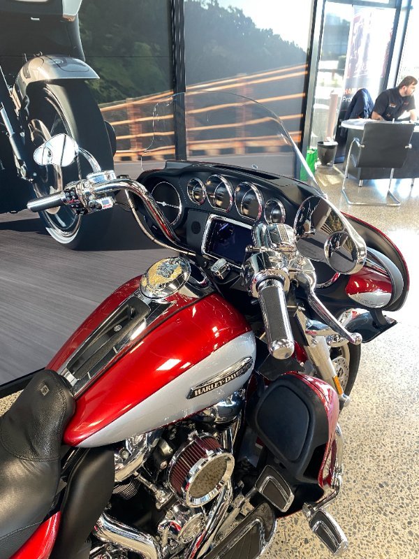 2019 Harley-davidson FLHTCUTG TRI GLIDE U/CLC (TT) RED